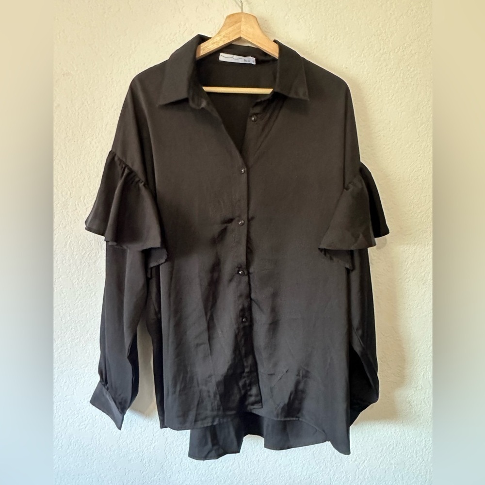 By Egreis Audrey Ruffle Button Down Long Sleeve Shirt- Size XL